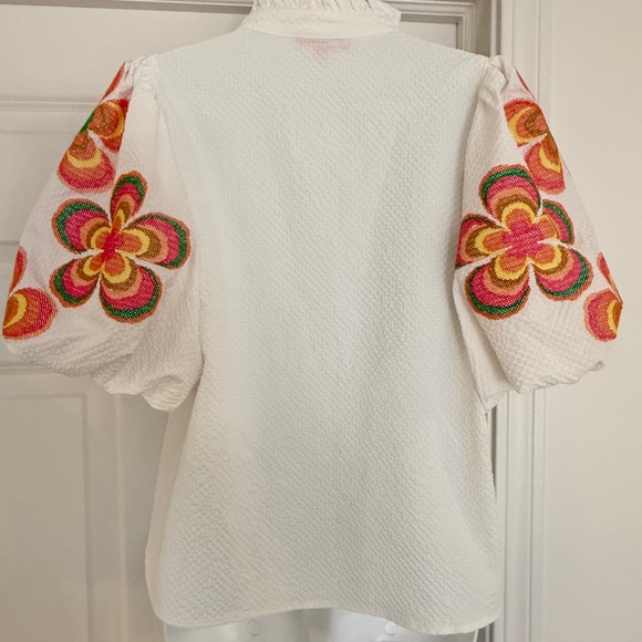 Like New THML White Embroidered Puff Sleeve Textured Boutique Top, Size X-Small. - Picture 8 of 10